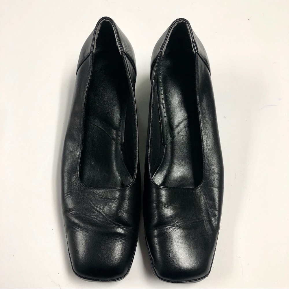 Naturalizer Block Pump